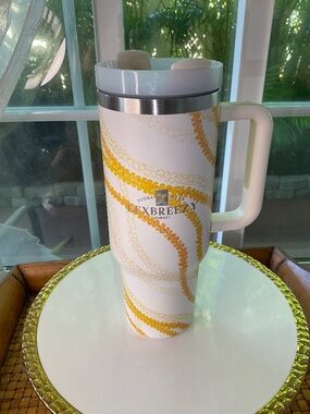 LEXBREEZY Insulated Tall Cream & Gold Puakenikeni Lei 40 oz. Travel Cup/Tumbler
